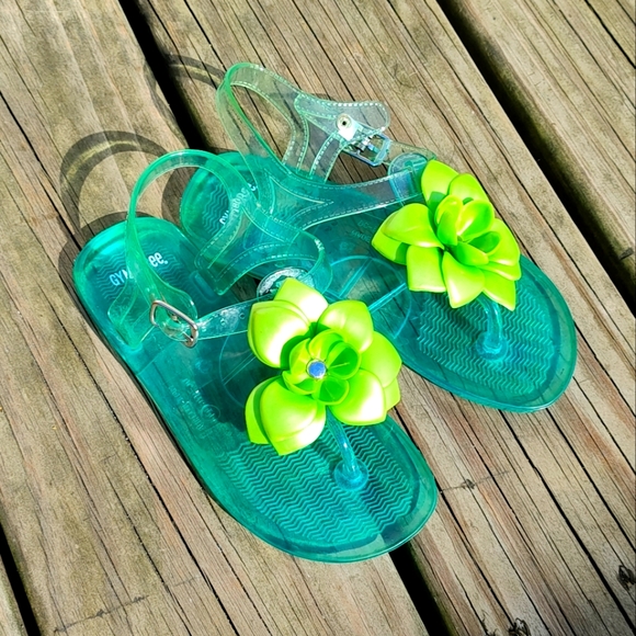 Gymboree Green Flower Sandals - Picture 2 of 2
